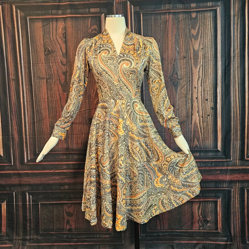 Vintage 1970s Sears Fashions Paisley Floral V-Neck Long Sleeve Dress Orange 10